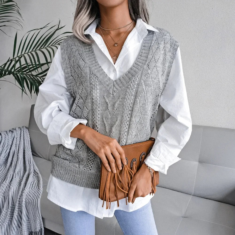 2026 Autumn Winter V-Neck Cable Knit Vest Classic Loose Fit Sweater Top Autumn Winter Casual Solid Color Sleeveless Knitwear