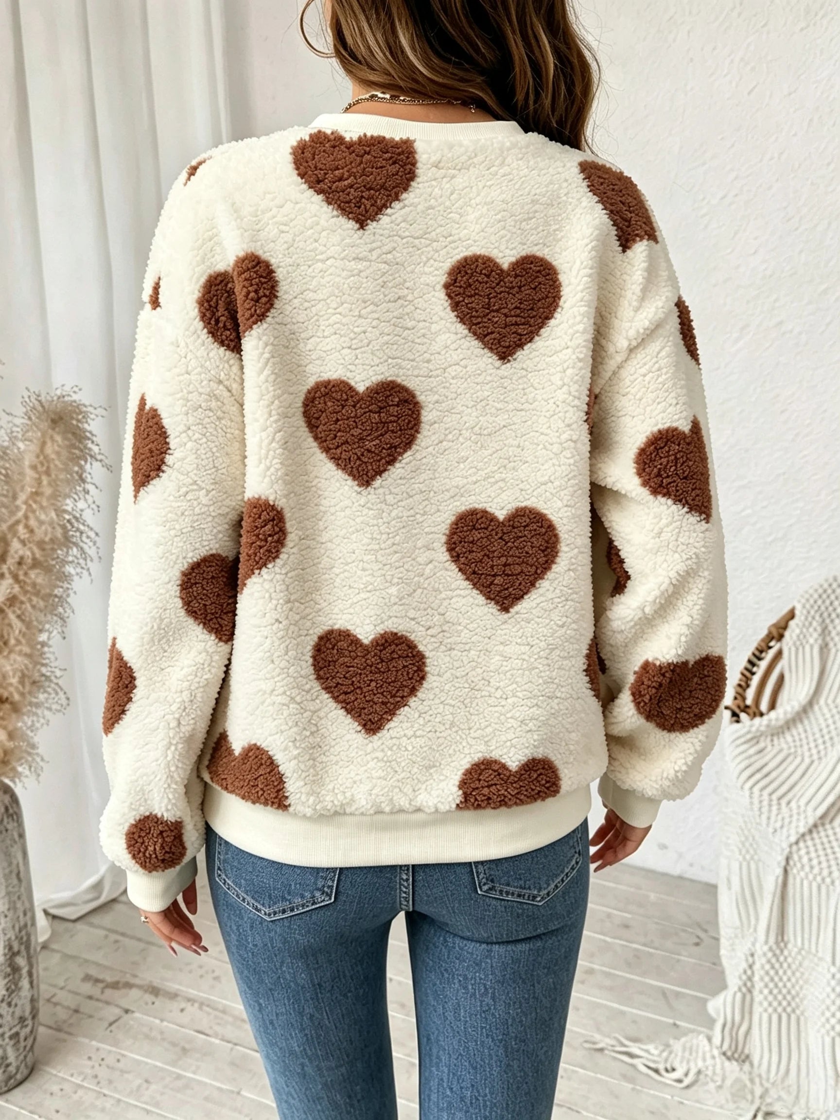 Women Fuzzy Teddy Fleece Pullover Sweater, Heart Print Crew Neck Long Sleeve Loose Warm Casual Sweatshirt for Fall Winter